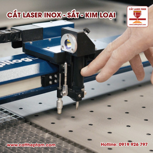 Nên chọn gia công cắt Laser Fiber hay cắt Laser CO2