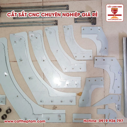 Cửa sắt hay Cổng Sắt CNC giá rẻ chuyên nghiệp cắt bằng công nghệ cắt sắt CNC Laser